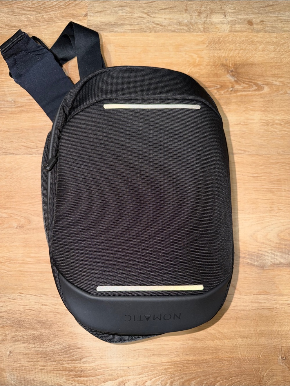 Nomatic Navigator Sling ( Tablet size )